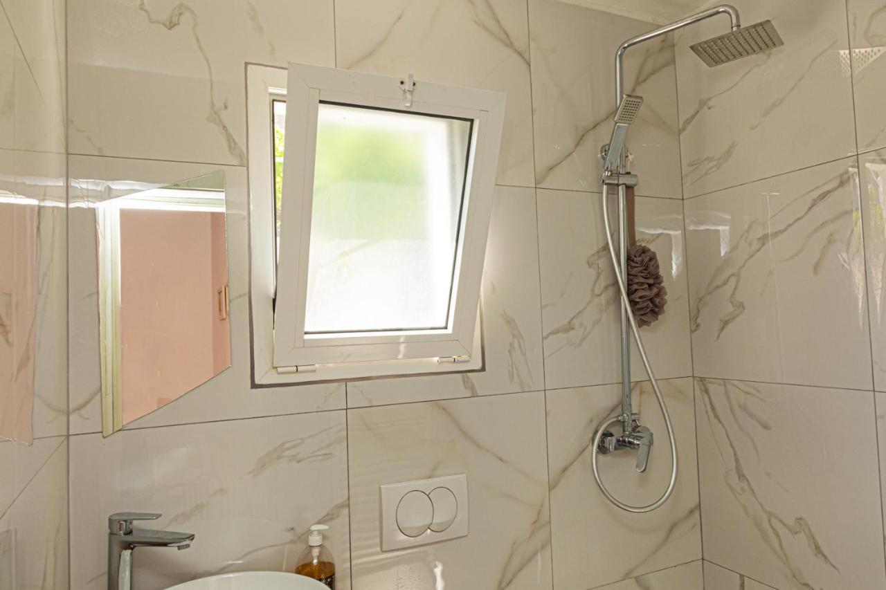 Alonia Apartment Himarë Dış mekan fotoğraf